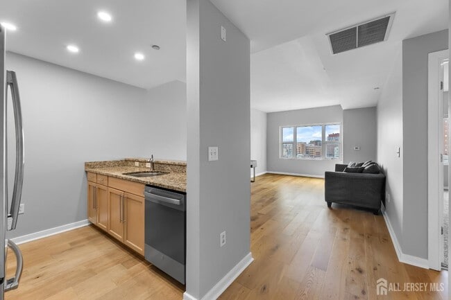 property at 120 Livingston Ave