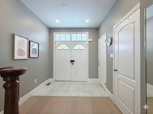 99 Panabaker Dr in Ancaster, ON - Building Photo - Building Photo