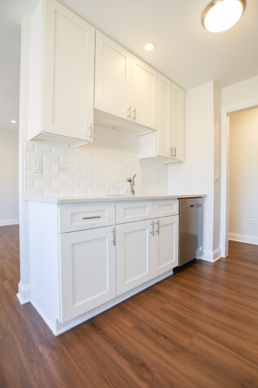 8651 Foster Ave in Schiller Park, IL - Building Photo - Building Photo