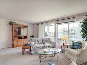 2448 NW 59th St in Seattle, WA - Building Photo - Building Photo