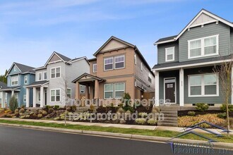 6843 SE Red Alder St in Hillsboro, OR - Building Photo - Building Photo