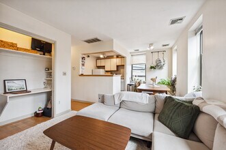 5 Grove St, Unit 9 in Boston, MA - Building Photo - Building Photo