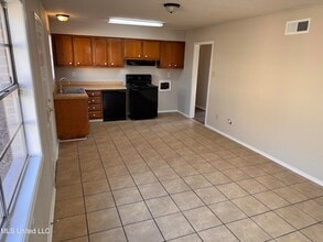 2220 Ashland Dr in Southaven, MS - Building Photo - Building Photo