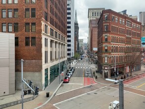 945 Liberty Ave, Unit 600 in Pittsburgh, PA - Foto de edificio - Building Photo