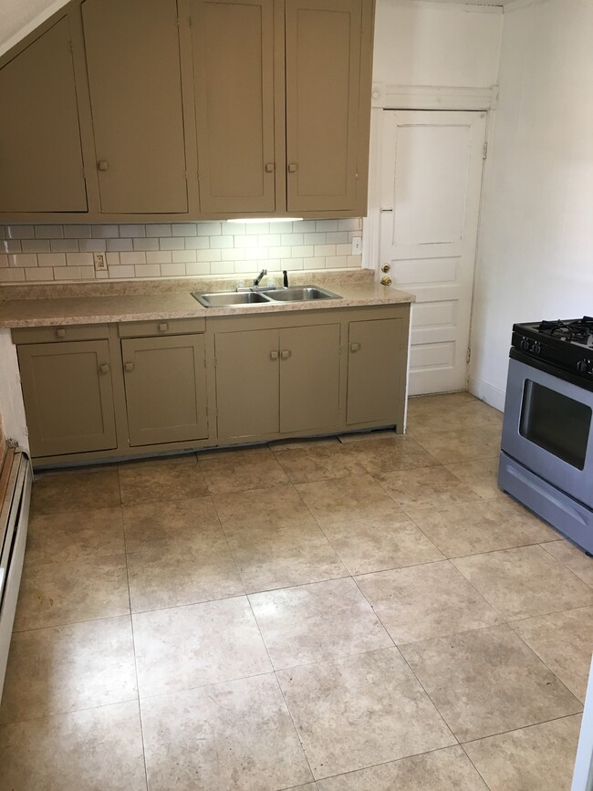 property at 207 S Mill St Apt 2