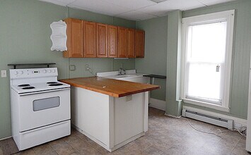 102 Union St in Brewer, ME - Building Photo - Building Photo