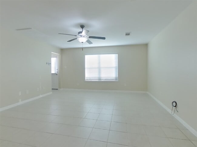 821 Painted Bison Dr in La Marque, TX - Building Photo - Building Photo