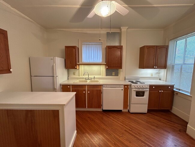 305 W 3rd St, Unit #1 1st floor