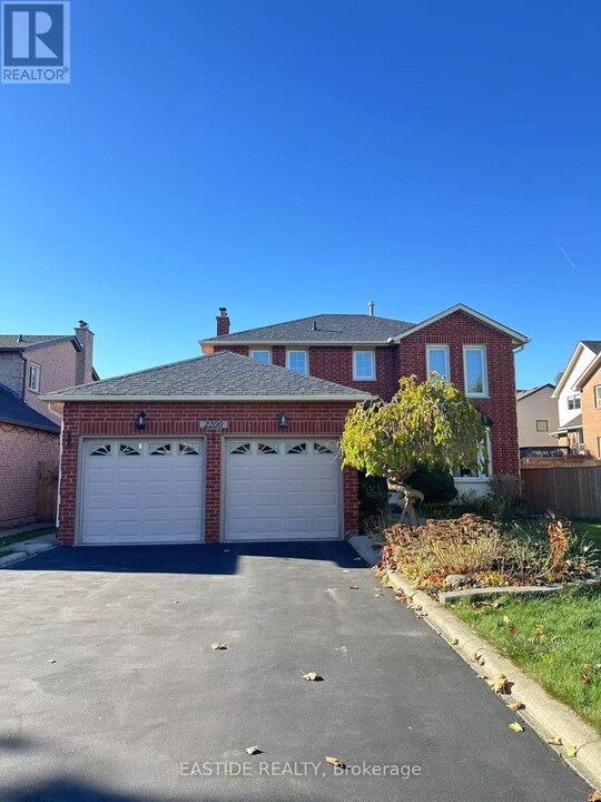 2200 Sixth Line in Oakville, ON - Building Photo