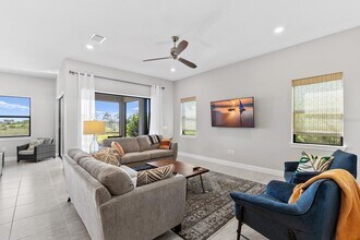 14548 Eagle Branch Dr in Nokomis, FL - Building Photo - Building Photo