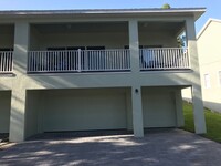 126 Orange Ave in Clermont, FL - Foto de edificio - Building Photo