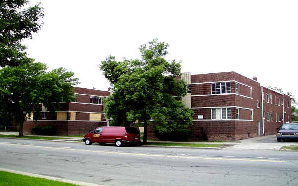 10435 --10445 Cadieux Rd in Detroit, MI - Foto de edificio