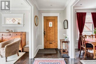 696 Indian Rd in Toronto, ON - Building Photo - Building Photo