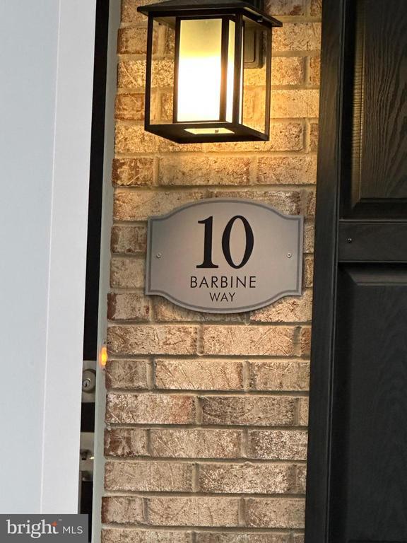 property at 10 Barbine Wy