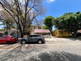 1029 NW 28th St in Miami, FL - Building Photo