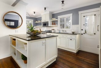 907 W Pedregosa St in Santa Barbara, CA - Building Photo - Building Photo
