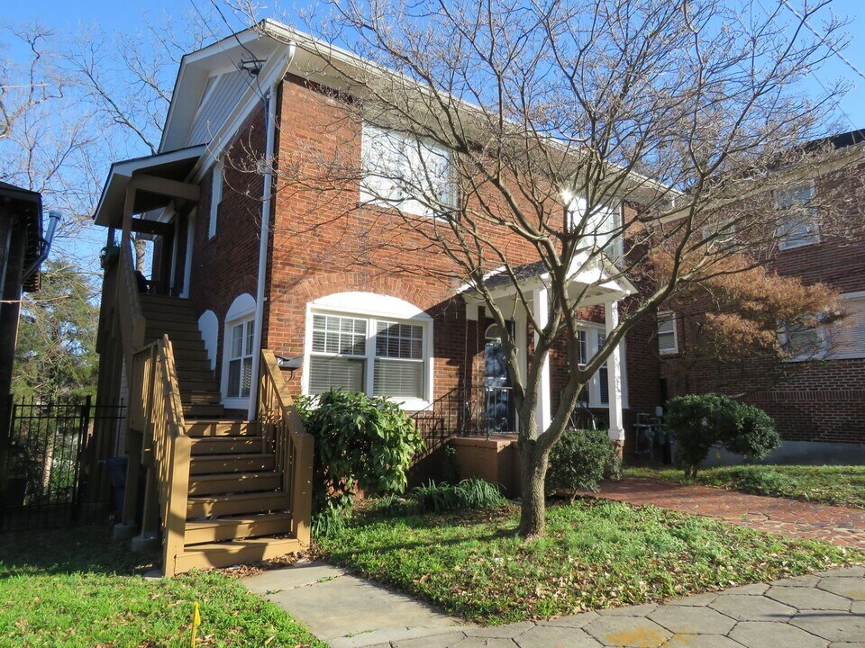 655 Kennesaw Ave NE in Atlanta, GA - Building Photo