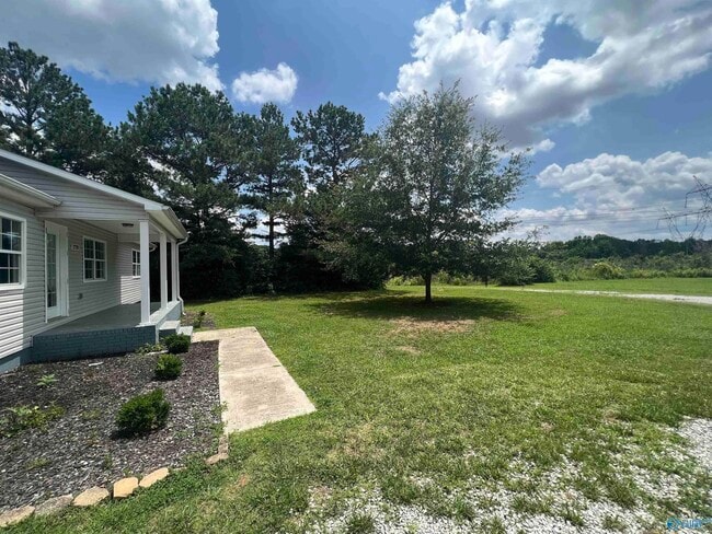 2720 Old Railroad Bed Rd in Harvest, AL - Building Photo - Building Photo