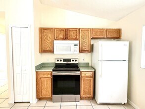 1745 8th Ave SW in Vero Beach, FL - Building Photo - Building Photo