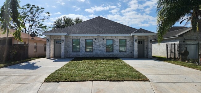 2549 La Granja Dr, Unit Beautiful Duplex