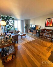560 West 43rd St in New York, NY - Building Photo - Building Photo