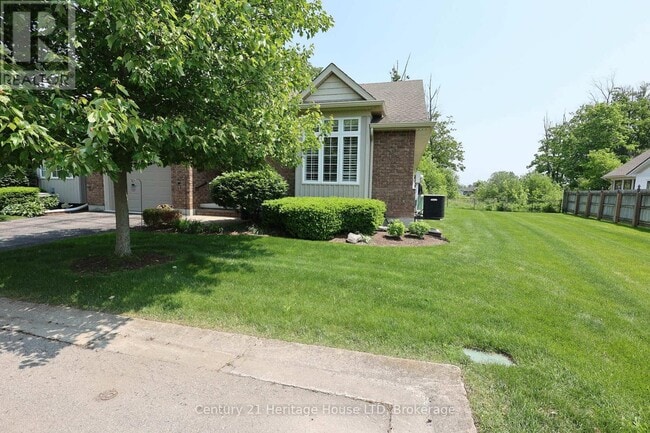 660-660 Albert St in Fort Erie, ON - Building Photo - Building Photo