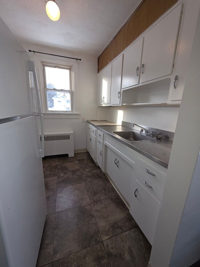 property at 1122 9th St