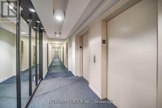 15 Singer Ct in Toronto, ON - Building Photo - Building Photo