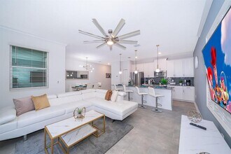 1122 Kingsbarn St in Davenport, FL - Building Photo - Building Photo