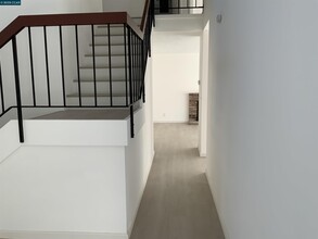 424 Sparrow Dr in Hercules, CA - Building Photo - Building Photo