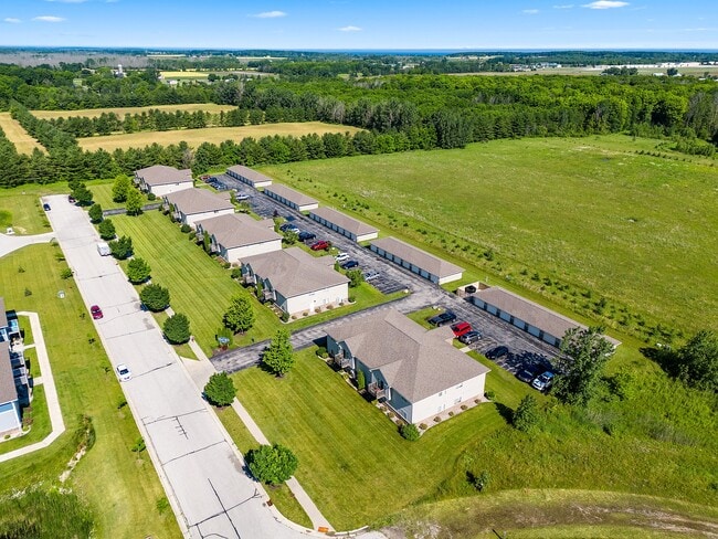 Harbor Ridge & Harbor Winds in Sturgeon Bay, WI - Building Photo - Building Photo