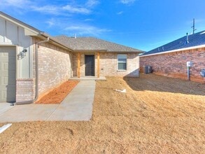 1702 Highland Loop in Guthrie, OK - Building Photo - Building Photo