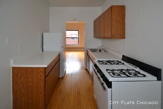 821 W Waveland Ave-Unit -Unit 3N in Chicago, IL - Building Photo - Building Photo