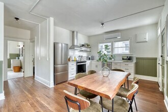 1036 SE 12th Ave in Portland, OR - Building Photo - Building Photo