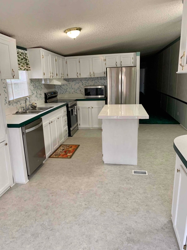 322 Beaver Creek Dr in Commerce, GA - Building Photo - Building Photo