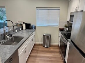 613 Trevethan Ave in Santa Cruz, CA - Building Photo - Building Photo