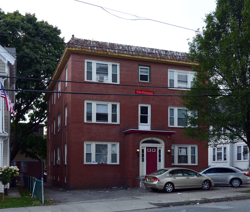 64 Eaton St in Providence, RI - Foto de edificio