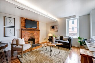 413 Milton St in Cincinnati, OH - Building Photo - Building Photo