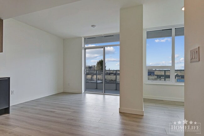8551-8201 201 St in Langley, BC - Building Photo - Building Photo
