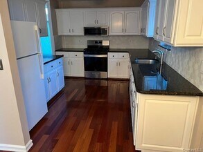 45 Indian Trce in Kings Park, NY - Building Photo - Building Photo