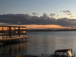 425 Lake St S, Unit #9 in Kirkland, WA - Building Photo - Building Photo