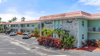 117 Lehane Terrace in North Palm Beach, FL - Building Photo