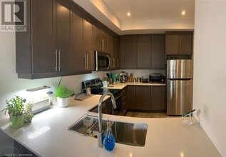 5000 Connor Dr in Lincoln, ON - Building Photo - Building Photo