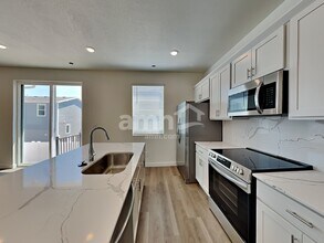 8963 S Franklin John Rd in West Jordan, UT - Building Photo - Building Photo