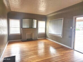 4020 Chester Ave in El Paso, TX - Building Photo - Building Photo