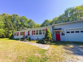 253 Brunswick Rd in Richmond, ME - Building Photo