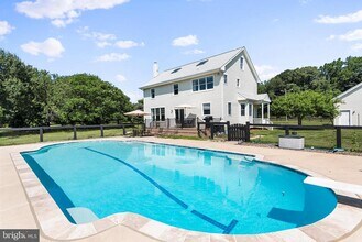 137 Elk Ranch Park Rd in Elkton, MD - Foto de edificio - Building Photo
