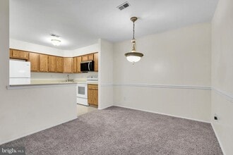 60B Sumac Ct in Mount Laurel, NJ - Building Photo - Building Photo