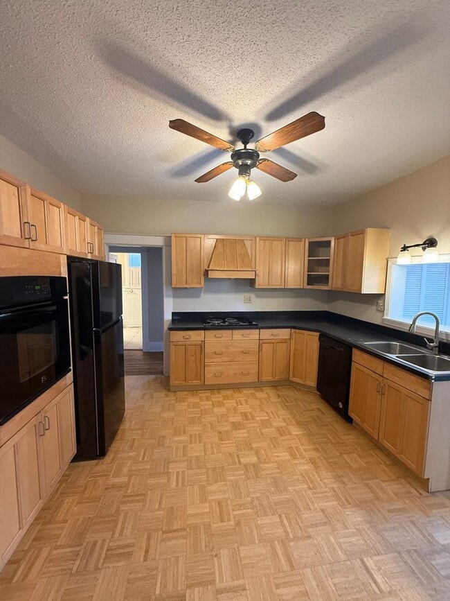 property at 1859 Mignon Ave