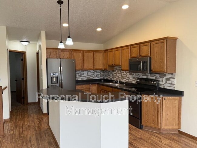 2480 5th St W in West Fargo, ND - Building Photo - Building Photo